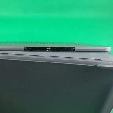 ЧЕХОЛ-КЛАВИАТУРА LOGITECH SLIM FOLIO APPLE для iPad 5–7