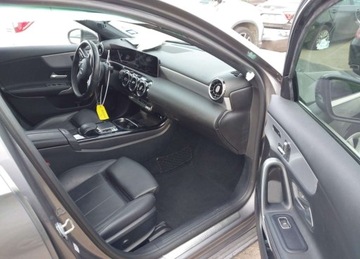 Mercedes Klasa A W177/V177 Sedan 2.0 220 190KM 2019 Mercedes-Benz Klasa A MERCEDES-BENZ A 220 4MATIC 2.0 Benzyna 191KM, zdjęcie 8