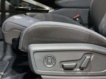 Audi 2025 AUDI Q5 TDI quattro S line Sportback Suv 2.0 (204KM) 2025, zdjęcie 6