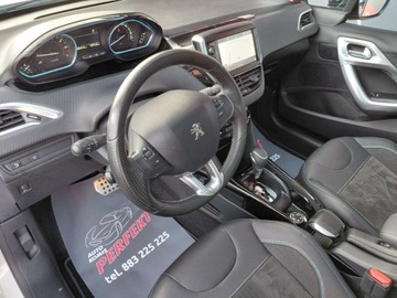 Peugeot 2008 I SUV Facelifting 1.2 PureTech 110KM 2018 Peugeot 2008 Automat Panorama Kamera Navi Sensor Alu 1.2 Benzyna 110KM, zdjęcie 11