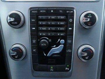 Volvo XC60 I SUV Facelifting 2.0 D3 DRIVE-E 150KM 2016 Volvo XC60 D3, Skóra, Klima, Klimatronic, zdjęcie 17