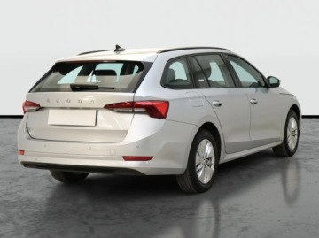 Skoda Octavia IV Kombi 2.0 TDI 115KM 2022 Skoda Octavia 2.0 TDI, 1. Właściciel, VAT 23%, zdjęcie 3