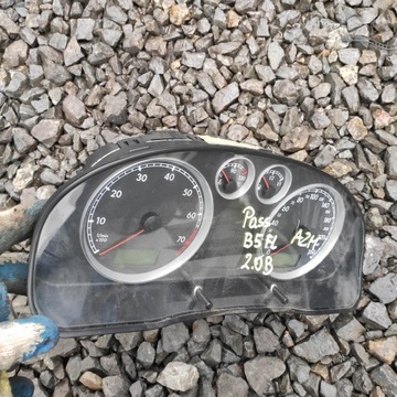 LICZNIK ZEGARY VW PASSAT B5 FL 2.0B 3B0920806