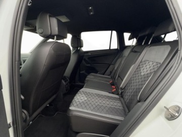 Volkswagen Tiguan II SUV Facelifting 2.0 TDI 200KM 2022 Volkswagen Tiguan 2.0 TDI SCR 4Mot R-Line DSG, Serwis ASO, Gwarancja, FV23, zdjęcie 26