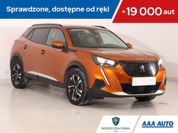 Peugeot 2008 II SUV 1.2 PureTech 130KM 2020 Peugeot 2008 1.2 PureTech, Salon Polska