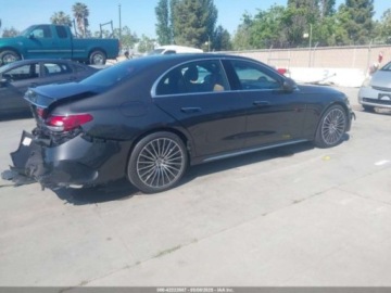 Mercedes Klasa E W214 2025 Mercedes-Benz Klasa E 350, 2025r., 2.0L 2.0 Benzyna 255KM, zdjęcie 2