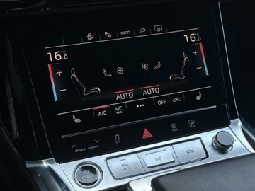 Audi Q8 e-tron 95kWh 340KM 2023 Audi Q8 e-tron Elektryczny_Nawigacja_LED Matrix_Cyfrowe zegary_Oswietlenie, zdjęcie 23