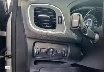 Volvo V40 II Hatchback 2.0 T2 DRIVE-E 122KM 2015 Volvo V40 Zarejestrowane,KAMERA, bardzo ladne, GWARANCJA 2.0 Benzyna, zdjęcie 31
