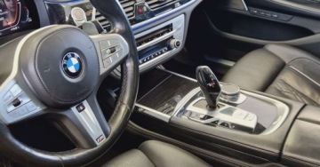 BMW Seria 7 G11-G12 Sedan Facelifting 3.0 740d 340KM 2021 BMW Seria 7 740d 340km X-drive M-pakiet Kamera 360stopni Dociagi drzwi 3.0, zdjęcie 33