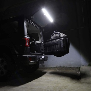 Jeep Wrangler dodatkowe oświetlenie LED bagażnika