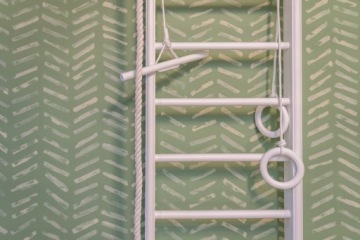 Лестница гимнастическая Адлер, белая.