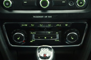 Skoda Superb II Sedan 3.6 FSI 4x4 260KM 2013 Skoda Superb 3.6 FSI V6, Salon Polska, 4X4, DSG, zdjęcie 9