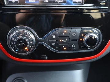 Renault Captur I Crossover 0.9 Energy TCe 90KM 2015 Renault Captur 0.9 TCe, Salon Polska, Serwis ASO, zdjęcie 15