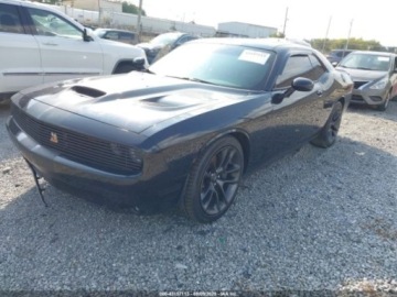 Dodge Challenger III 2022 Dodge Challenger DODGE CHALLENGER RT SCAT PACK, 2022 6.4 Benzyna 485KM, zdjęcie 1