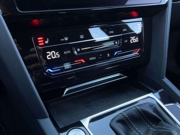 Volkswagen Arteon Fastback Facelifting 2.0 TDI SCR 150KM 2022 Volkswagen arteon-shooting-brake 2.0 TDI 150KM R-Line DSG SerwisASO Acc Le, zdjęcie 25