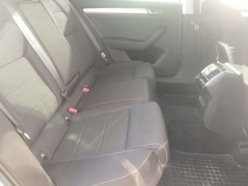 Skoda Superb III Liftback Facelifting 2.0 TDI SCR 150KM 2019 Skoda Superb 2.0 TDI 150KM DSG BiXenonCzujnikiSalonPL 2.0 Diesel 150KM, zdjęcie 24