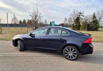 Volvo S60 II Sedan Facelifting 2.0 D2 DRIVE-E 120KM 2017 Volvo S60 Volvo S60 D2 Momentum 2.0 Diesel 120KM, zdjęcie 9