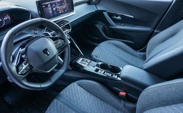 Peugeot 2008 II SUV 1.2 PureTech 130KM 2023 Peugeot 2008 1,2 PureTech 1.2 Benzyna 131KM, zdjęcie 8