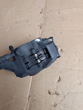 Суппорт передний левый правый Yamaha yzf 1000 Thunderace