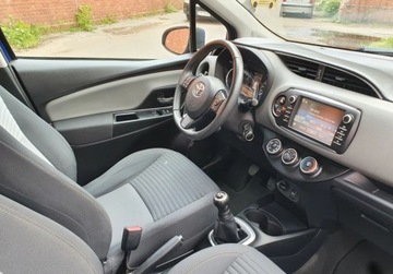 Toyota Yaris III Hatchback 5d Facelifting 2017 1.0 VVT-i 72KM 2020 Toyota Yaris Nawigacja Kamera Radar GetHelp Benzyna 72KM, zdjęcie 9