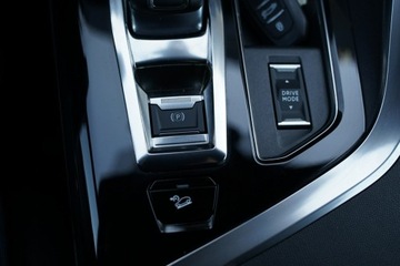 Peugeot 5008 II Crossover Facelifting 1.6 PureTech 180KM 2023 Peugeot 5008 GT kamera Skora adc NawI, zdjęcie 28