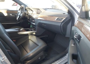 Mercedes Klasa E W212 Limuzyna Facelifting 350 306KM 2014 Mercedes-Benz Klasa E 2014r., E 350, 3.5L, od ubezpieczalni 3.5 Benzyna, zdjęcie 9