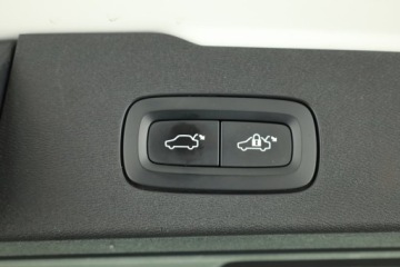 Volvo V60 II  Kombi 2.0 D4 190KM 2019 Volvo V60 Cross Country D4 2.0 AWD, Serwis ASO, zdjęcie 18