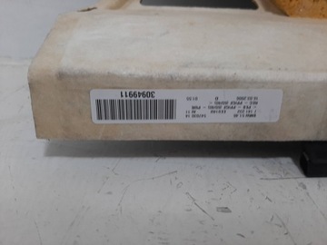 BMW E90 318D 06R POLIČKA KUFRU 7141232