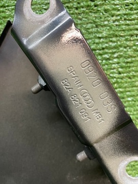 AUDI A1 82A BLATNÍK PŘEDNÍ LEVÝ