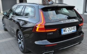 Volvo V60 II  Kombi 2.0 D4 190KM 2020 Volvo V60 VOLVO V60 2.0 B4 197km 2020R R-Design ORYGINAL Fa Vat23 2.0, zdjęcie 8