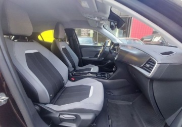 Opel Mokka II SUV-e 50kWh 136KM 2023 Opel Mokka Mokka-e 50kWh Elegance Elektryczny 136KM, zdjęcie 2