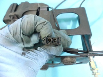 2X ЗАМОК НА ВЕРХУ E46 M3 КУПЕ-КАБРИОЛЕТ 8248313