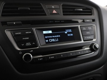 Hyundai i20 II Hatchback 5d Facelifting KAPPA 1.2 MPI 84KM 2018 Hyundai i20 klimatyzacja multifunkcja grzane, zdjęcie 22