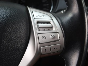 Nissan Qashqai II Crossover 1.6 DIG-T 163KM 2016 Nissan Qashqai 1.6 DIG-T, Salon Polska, zdjęcie 20
