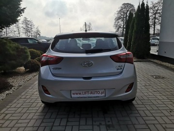 Hyundai i30 II Hatchback 5d 1.6 CRDi 110KM 2015 Hyundai i30 1.6CRDI 110KM Klima ALU Isofix, zdjęcie 6