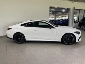 Mercedes CLE Coupe 2.0 300 258KM 2025 MERCEDES-BENZ CLE 300 4-Matic AMG Line 2.0 (258KM) 2025, zdjęcie 4