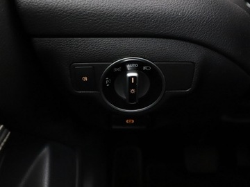 Mercedes GLA I Off-roader 2.0 250 211KM 2016 Mercedes GLA 250 4x4 automat full LED półskóra, zdjęcie 33