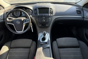 Opel Insignia I Sports Tourer 2.0 CDTI ECOTEC 160KM 2010 Opel Insignia Sports Tourer 2.0 CDTI | Klima, zdjęcie 8