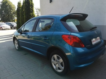 Peugeot 207 Hatchback 5d 1.4 16V 88KM 2006 Peugeot 207 1,4 16v B 88KM Klimatr Navi Solar ALU, zdjęcie 8