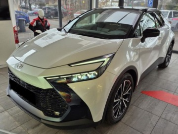 Toyota C-HR II SUV Plug-In 2.0 Hybrid Dynamic Force Plug-in  223KM 2025 C-HR Executive 2.0 Plug-in Hybrid Dynamic Force 223KM