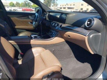 Mercedes Klasa E W213 2019 Mercedes-Benz Klasa E 63 AMG S 4Matic 2019 4.0l 4.0 Benzyna 603KM, zdjęcie 9