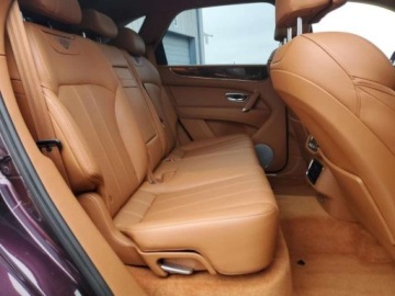 Bentley Bentayga 2018 Bentley Bentayga V12 2018 6.8 Benzyna 608KM, zdjęcie 10