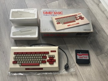 Nintendo Famicom Family Basic (HVC-007) в коробке