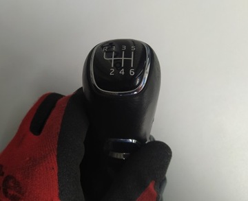 РУЧКА ПЕРЕДАЧ MNIESZEK OCTAVIA III 5E2711113M