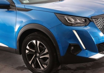 Peugeot 2008 II SUV 1.2 PureTech 130KM 2021 Peugeot 2008 Allure EAt8 2021 Od RiA 1.2 Benzyna 130KM, zdjęcie 19