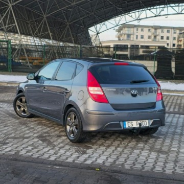 Hyundai i30 I Hatchback 1.4 109KM 2010 Hyundai i30 1.4 Blue Classic, zdjęcie 12
