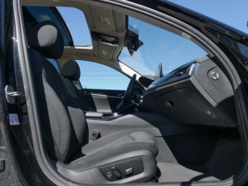 BMW Seria 5 G30-G31 Touring Plug-In 2.0 530e 292KM 2022 BMW 530e 292ps Panorama Hak ACC 4xKlima HiFi 18” Webasto Kamera Sam Parkuje, zdjęcie 19