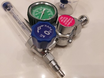 РЕДУКТОР МЕДИЦИНСКОГО КИСЛОРОДА С РОТАМЕТРОМ