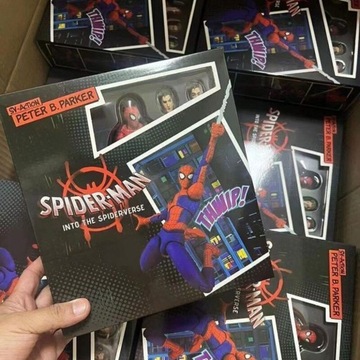 Фигурка Человека-паука Spider-Verse Action SV Peter B. Parker Sentinel