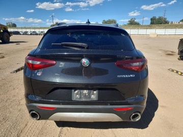 Alfa Romeo Stelvio SUV 2.0 Turbo 280KM 2018 Alfa Romeo Stelvio 2018 r., 2,0L SPORT 4X4 2.0 Benzyna 280KM, zdjęcie 3